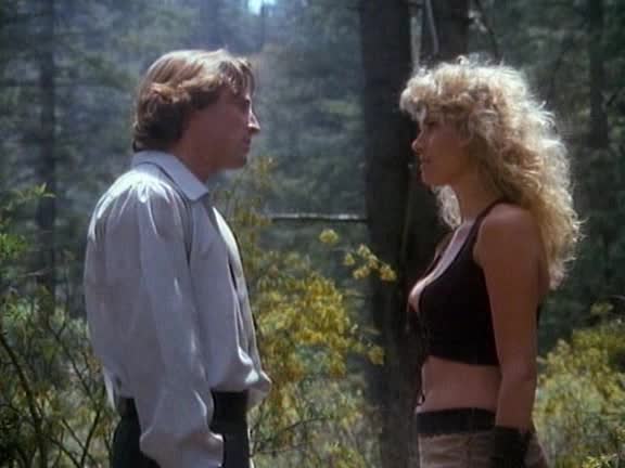 Barbarian queen 2 (1990) Lana Clarkson with Greg Wrangler romantic scene 00 29 31 647 00 32 26 655.avi