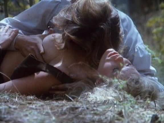 Barbarian queen 2 (1990) Lana Clarkson with Greg Wrangler romantic scene 00 29 31 647 00 32 26 655.avi