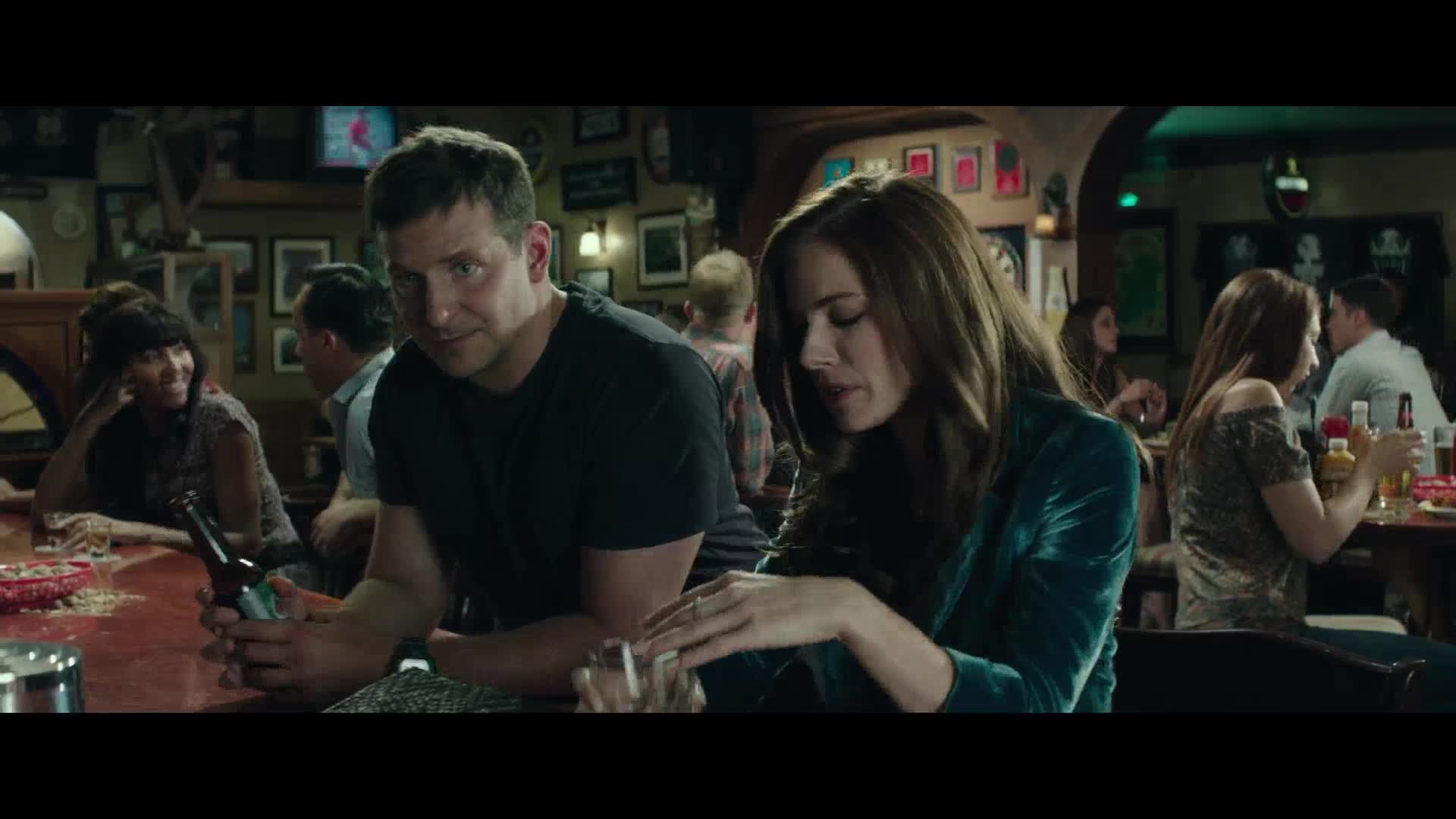 Americký sniper (Bradley Cooper,Sienna Miller,Luke Grimes 2014 Životopisný Akční Drama Válečný Bdrip 1080p ) Cz dabing mkv