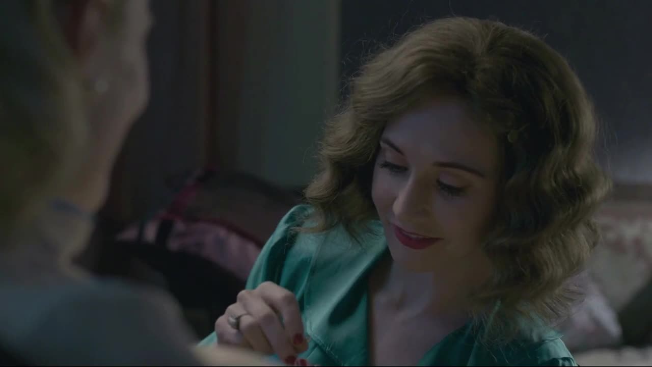 Skleněný pokoj (Olga Kurylenko,Kevin Janssens,Marianne Bourg 2019 Drama Mysteriózní Sci Fi Bdrip 1080p ) Cz dabing avi