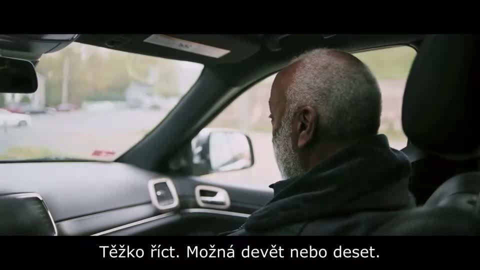 Kolem bloku Around the Block (Christina Ricci,Jack Thompson,Damian Walshe Howling 2013 Dráma Bdrip 1080p ) En dabing+Cz titulky mp4