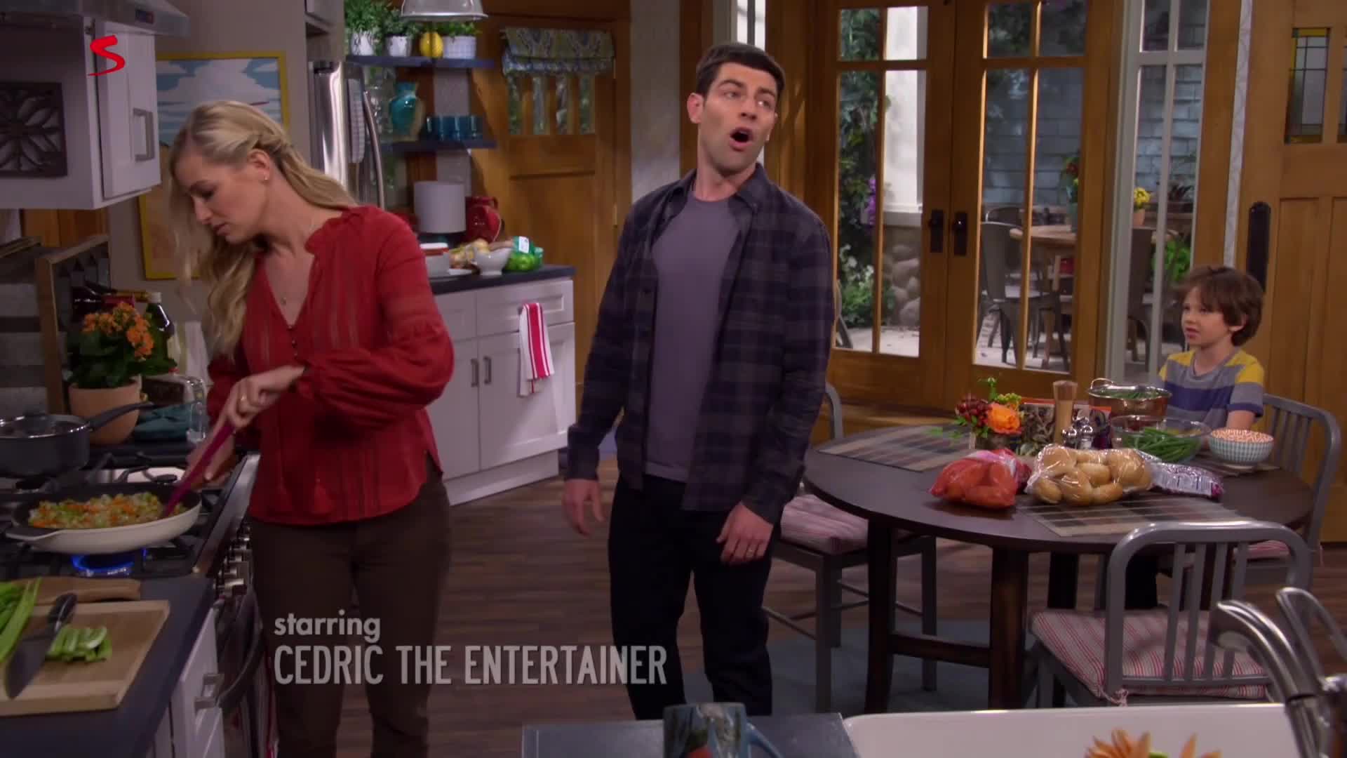 Sousedství S01E09 Welcome to the Dinner Guest (2018) komedie czdab mp4