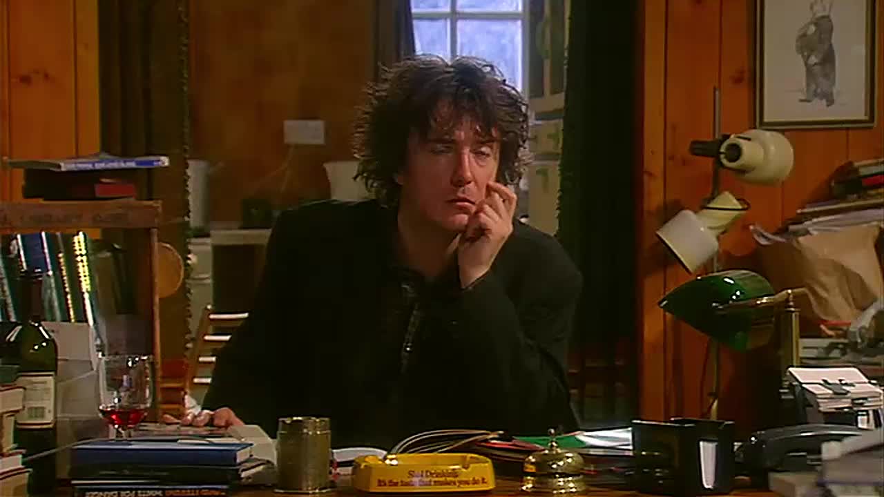 Černá kniha Black Books S02E04 Příbuzní (2002) komedie czdab mp4
