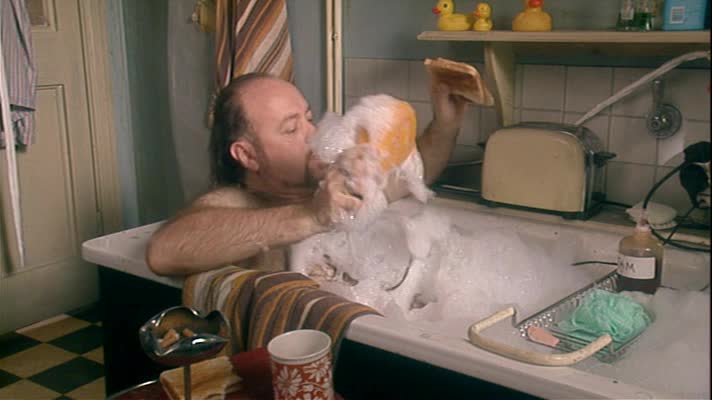 Černá kniha Black Books S02E03 Machr (2002) komedie czdab mp4
