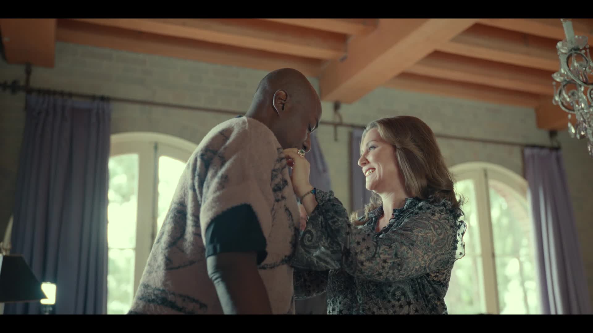 Rebelové s korunou: Nepravděpodobná love story {2025} dokumentární AAC 5 1 1080p CZ dabing mkv
