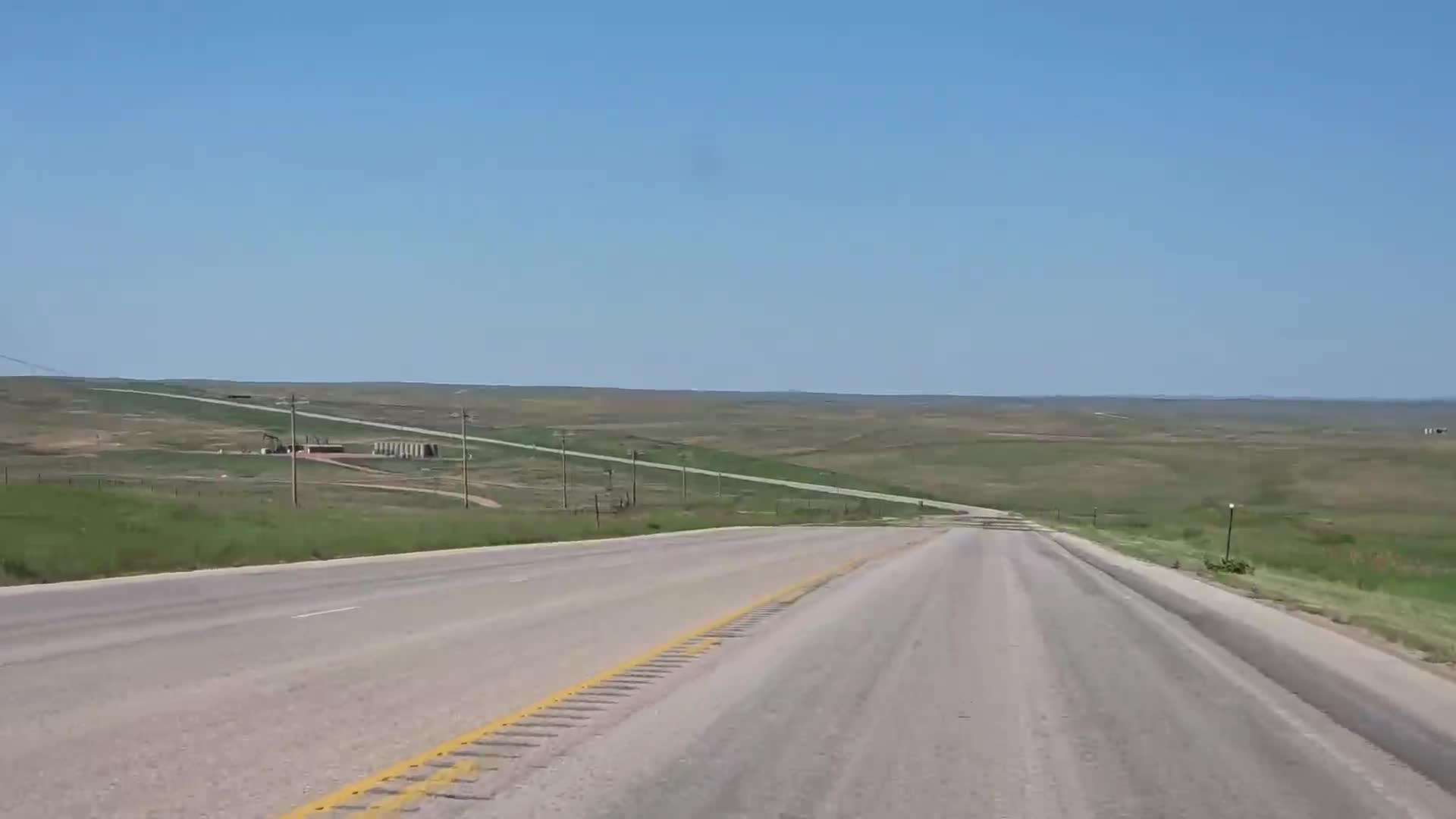 Nadoraz DEATH VALLEY S02E11 30 2025 SK dab 1080p S Feldou konečne po amerických horách + Yellowstone mp4