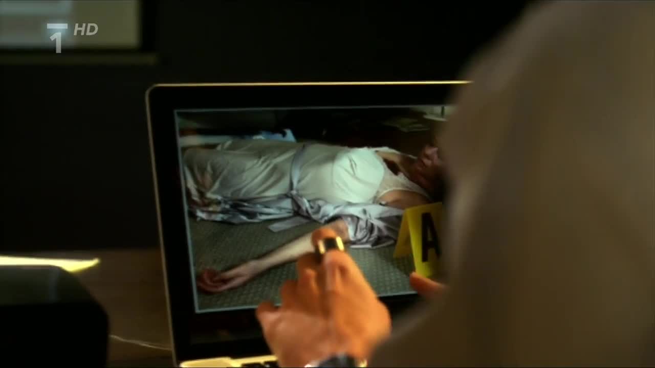 Profil zločinu s03e11 Mimo podezření 1z2 mkv