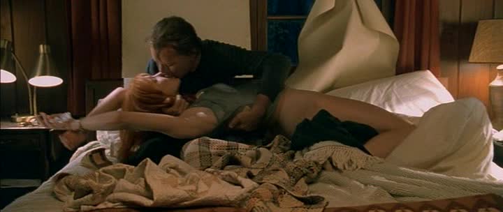 Banditi Bandits (2001) SD Cate Blanchett Brue Willis kissing scene.avi