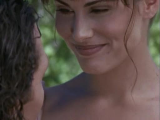 He kisses her hand she smile Conan 16 The Taming DVDRip XviD Rus Eng 00 40 09.avi