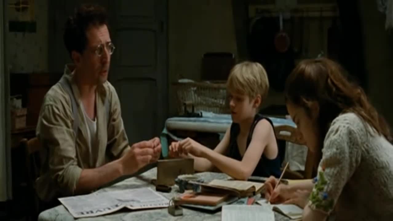 Zátah Odsun (Jean Reno,Mélanie Laurent,Gad Elmaleh 2010 Drama Historický Válečný Dvdrip ) Cz dabing mkv