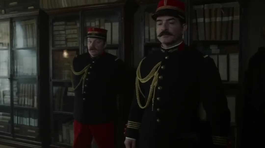 Dôstojník a špión Žaluji! (Jean Dujardin,Louis Garrel,Emmanuelle Seigner 2019 Drama Thriller Historický Bdrip 1080p ) Cz titulky vložené mkv
