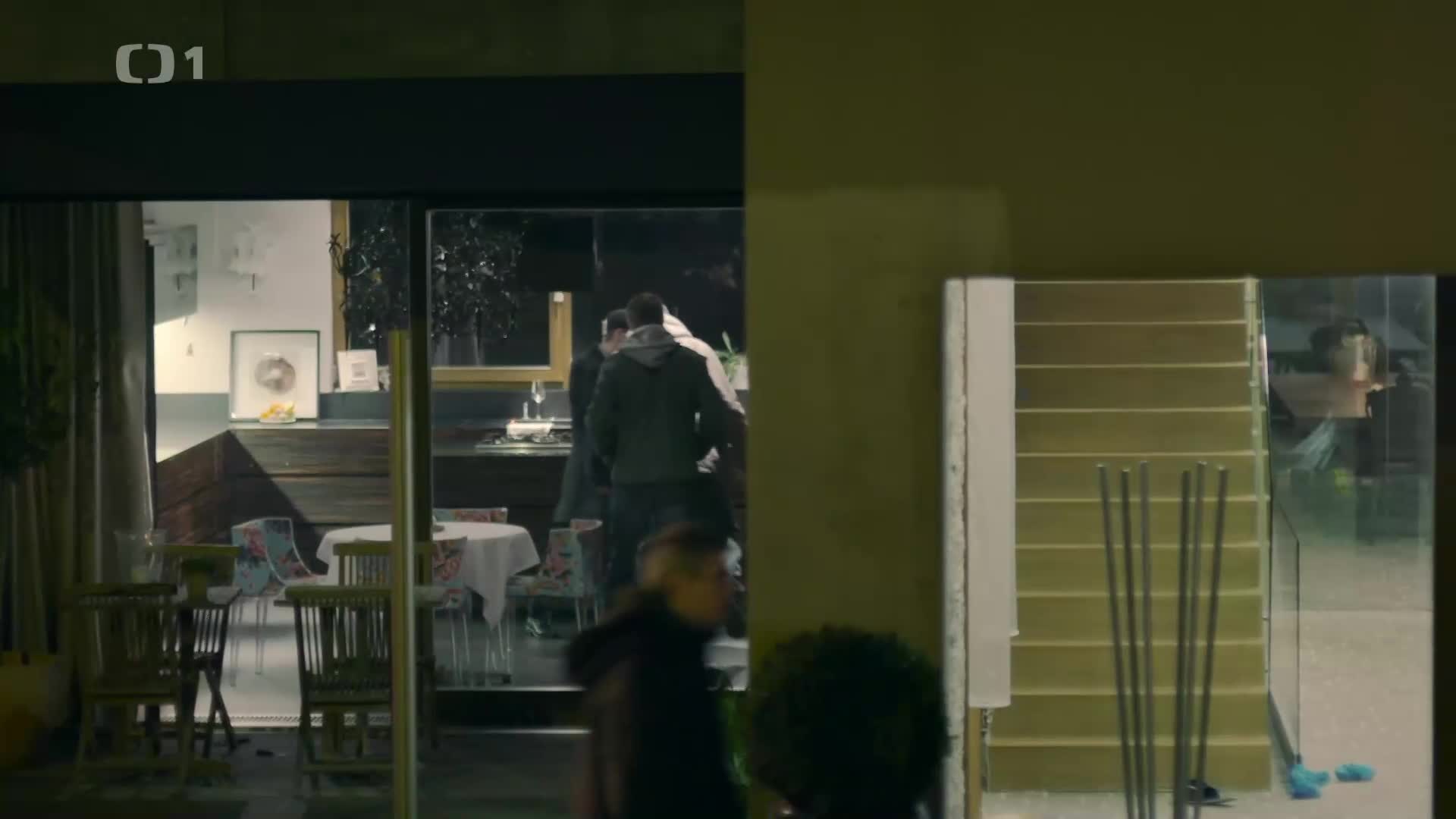 Místo zločinu Plzeň S01E01 {2015} krimi 1080p mkv