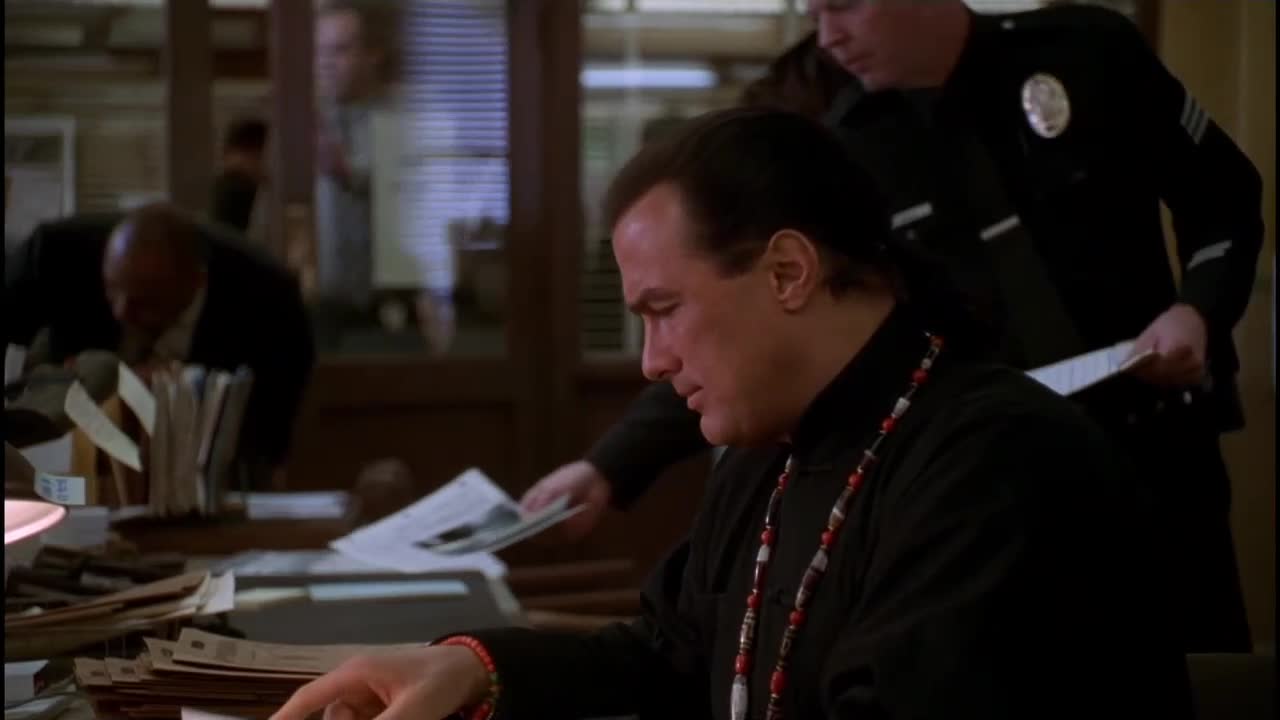 Glimmer Man Bleskový muž (Steven Seagal, Keenen Ivory Wayans 1996 Akční Krimi Mysteriózní Thriller 1080p ) Sk+Cz dabing mkv