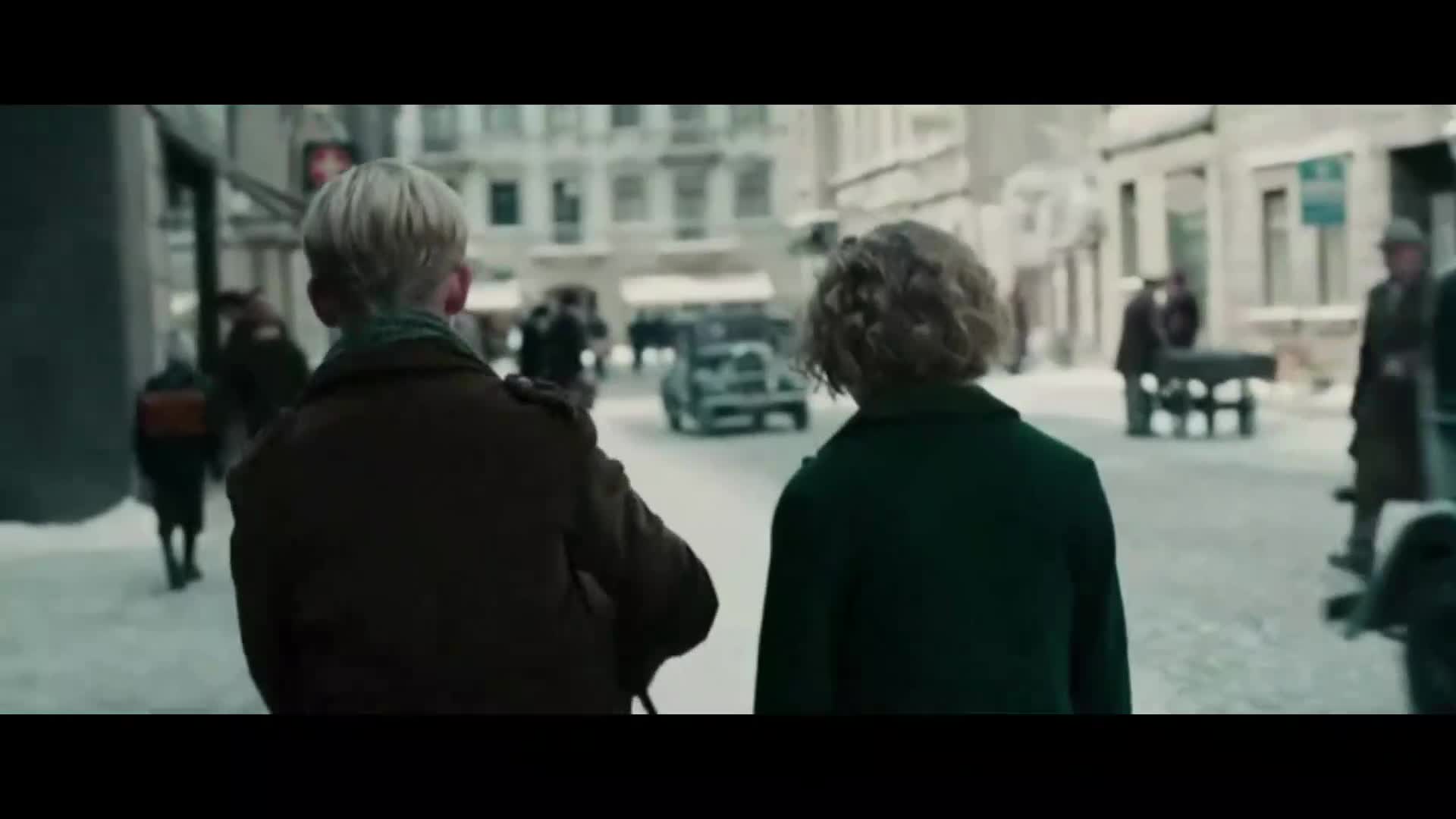 Zlodějka knih (Sophie Nélisse, Geoffrey Rush, Emily Watson 2013 Drama Válečný Bdrip 1080p ) Cz dabing mp4