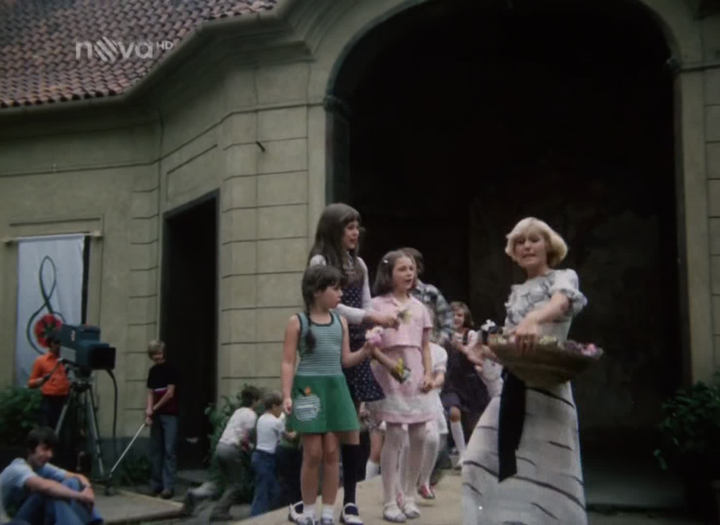 Jen ho nechte, ať se bojí 1977 CS komedie HD mkv