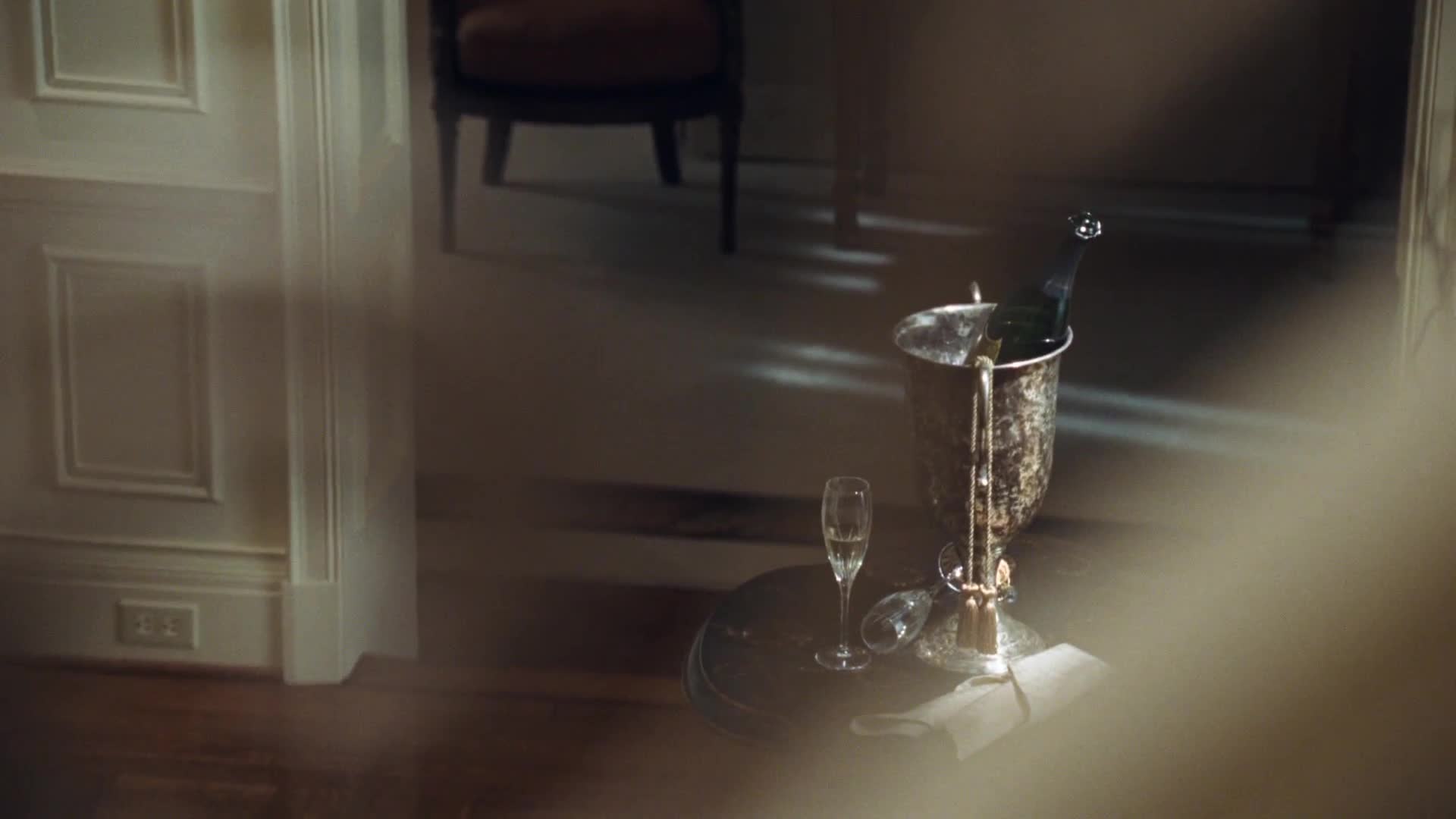 Nebezpečne blonďavá Filmová hvězda (Jessica Simpson, Vivica A Fox, Steve Guttenberg 2008 Komédie Bdrip 1080p ) Cz Sk dabing mkv