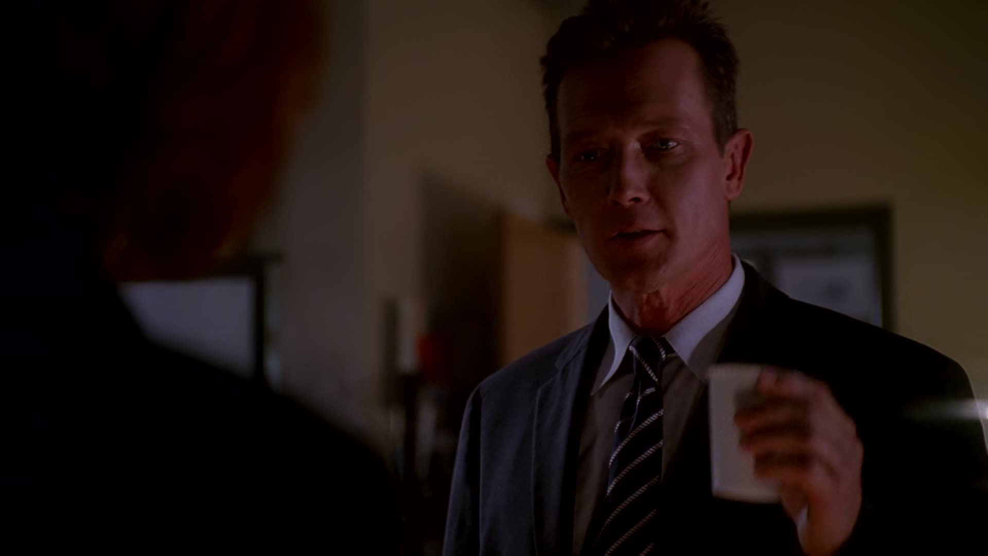 Akta X S08E03 21 2000 CZ dab Trpělivost mkv