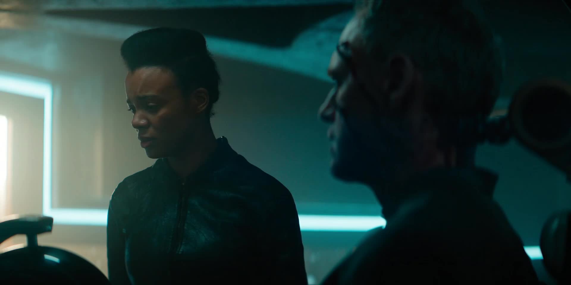 Nadace Foundation S01E09 První krize (2021) Sci Fi cztit mp4