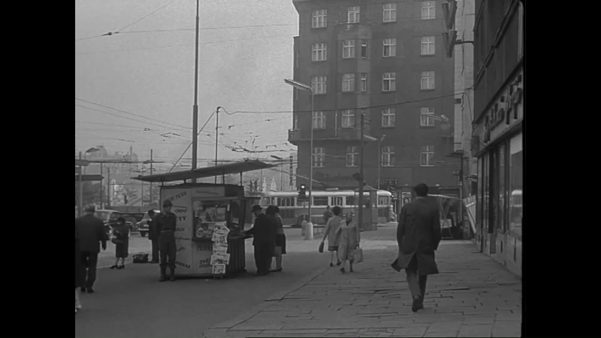 Každý mladý muž {1965} komedie, povídkový 1080p mkv