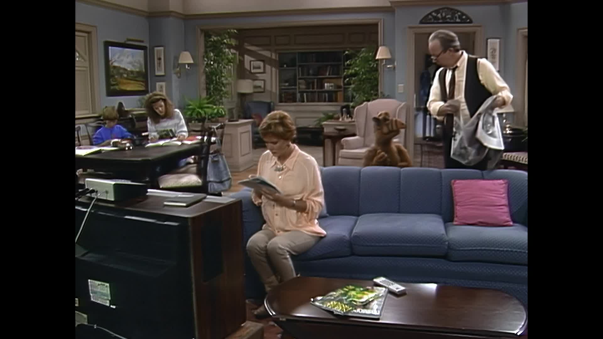 Alf (1987) S02E05 Boj o diváka mkv