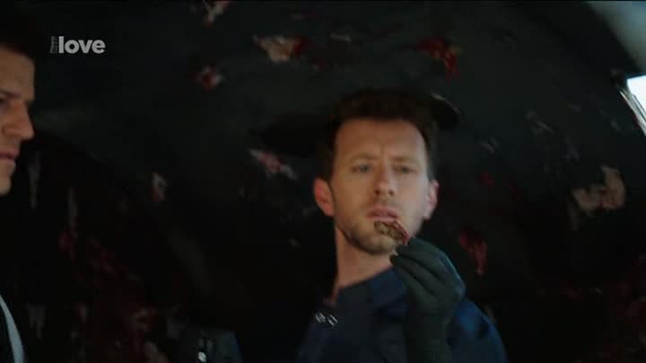 Sběratelé kostí 09x24 Samotář z přívěsu avi