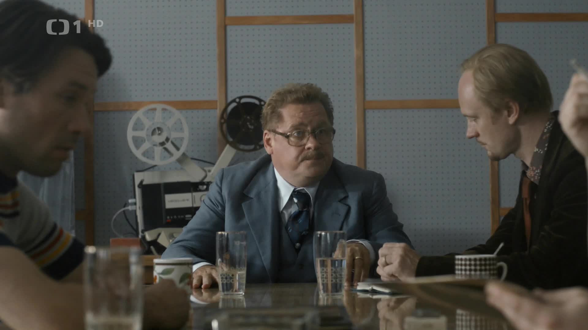 Svět pod hlavou 03 Mrtvý lidi(2017) mkv