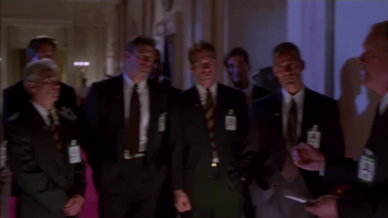 Vražda v Bílém domě (Wesley Snipes Alan Alda Ronny Cox 1997 Akční Krimi Drama Mysteriózní Thriller 1080p ) Cz dabing avi