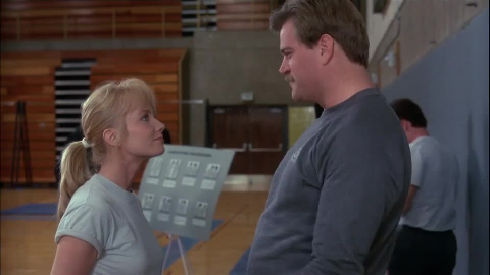 FBI v sukních (Rebecca De Mornay,Mary Gross,Ken Marshall 1988 Komdie Bdrip 1080p ) Cz dabing mp4