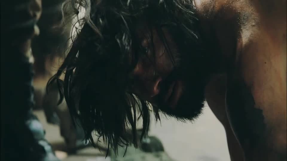 Trojitá hrozba (Scott Adkins,Michael Jai White,Tony Jaa,Iko Uwais 2019 Akční Bdrip 1080p ) Cz dabing mp4