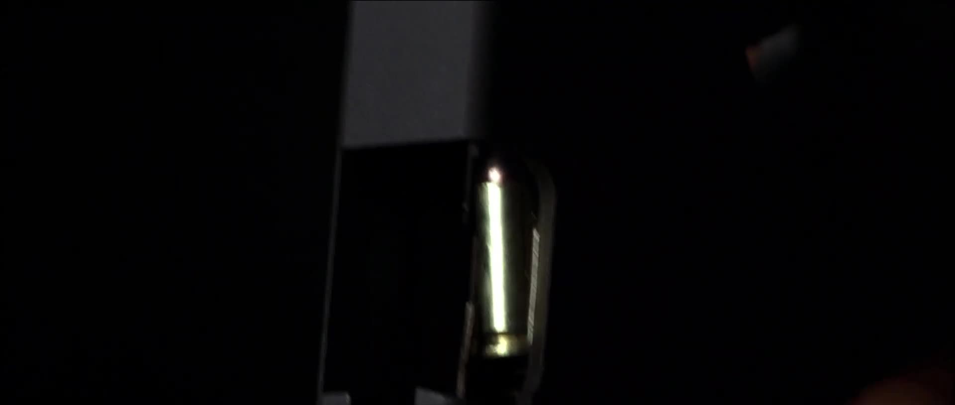 Konec světa (Arnold Schwarzenegger,Gabriel Byrne,Robin Tunney 1999 Horor Akční Thriller Mysteriózní Bdrip 1080p ) Cz dabing mkv