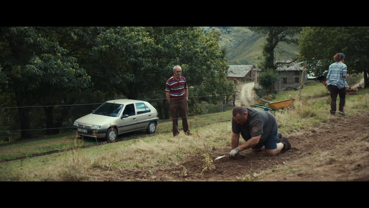 Zvířata (Denis Ménochet,Marina Foïs,Luis Zahera 2022 Drama Thriller Psychologický Bdrip 1080p ) Cz dabing mkv