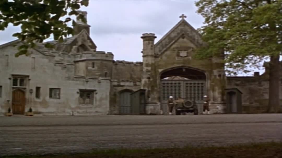 Tucet špinavců Druhá mise 2 (Lee Marvin,Ernest Borgnine,Ken Wahl 1985 Akční Válečný Drama Dvdrip 1080p ) Cz dabing mkv