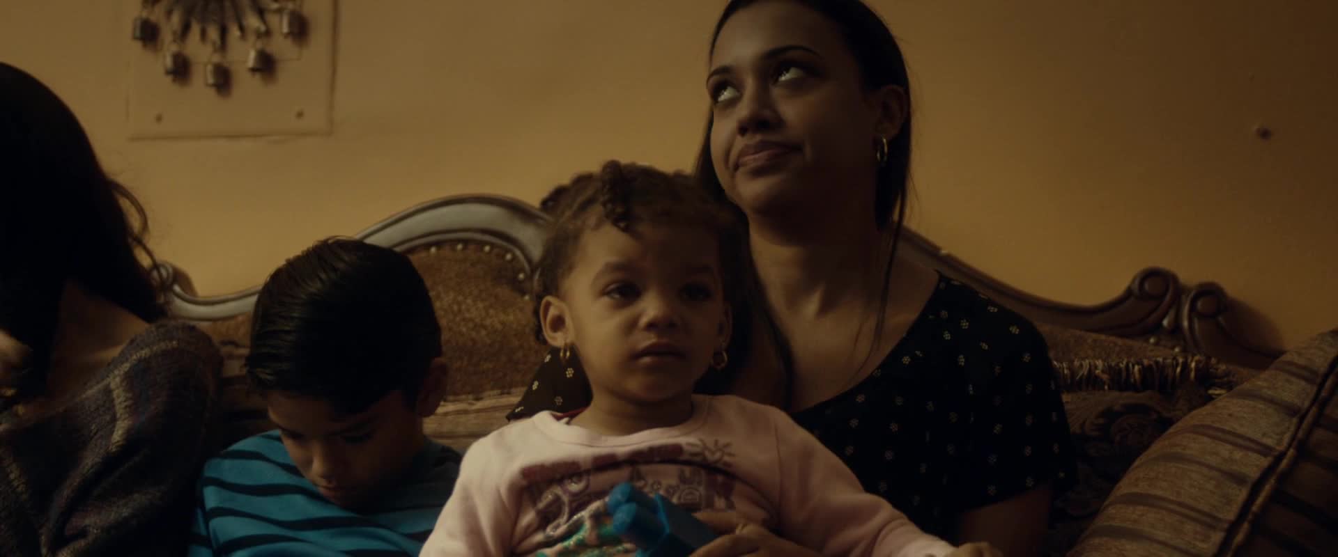 Krvavé zjevení Exposed (Ana de Armas,Keanu Reeves,Mira Sorvino 2016 Krimi Drama Mysteriózní Thriller Bdrip 1080p ) Cz dabing avi