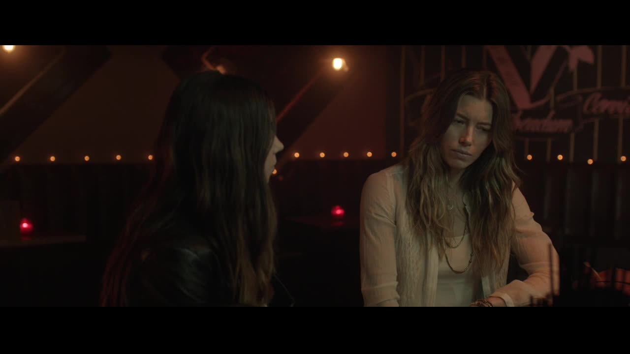Krvácející srdce (Zosia Mamet,Jessica Biel,Joe Anderson 2015 Drama Bdrip 1080p ) Cz dabing avi