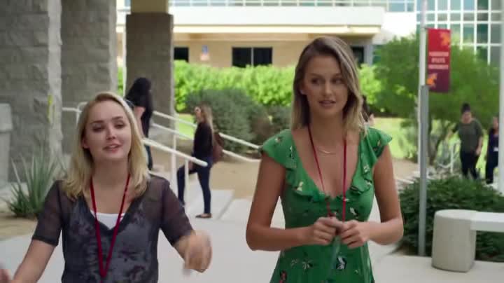 Vraždy v domě panenek (Colin Egglesfield,Lala Kent,Dylan Sprayberry 2018 Thriller Horor Bdrip 1080p ) Cz dabing mp4