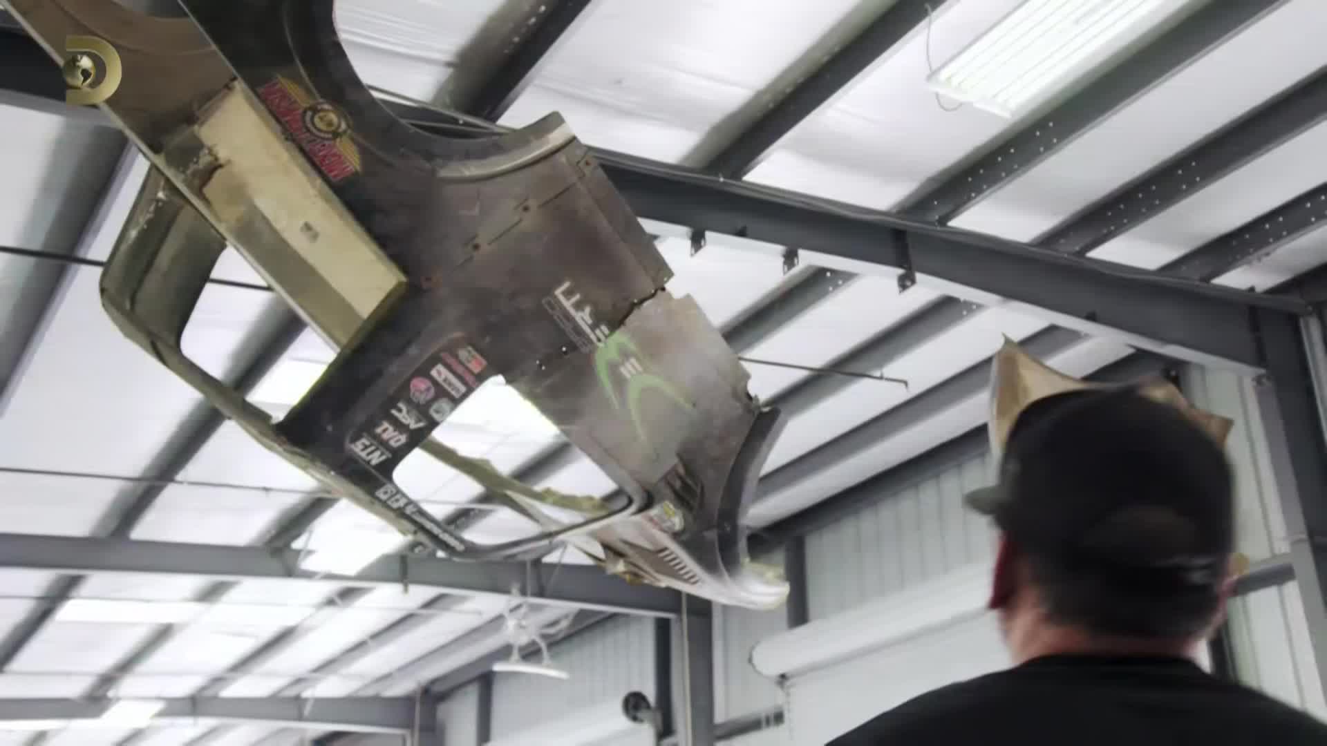 Dvě turba S01E01 08 2018 SK dab 1080p Pri prvych pretekoch mkv