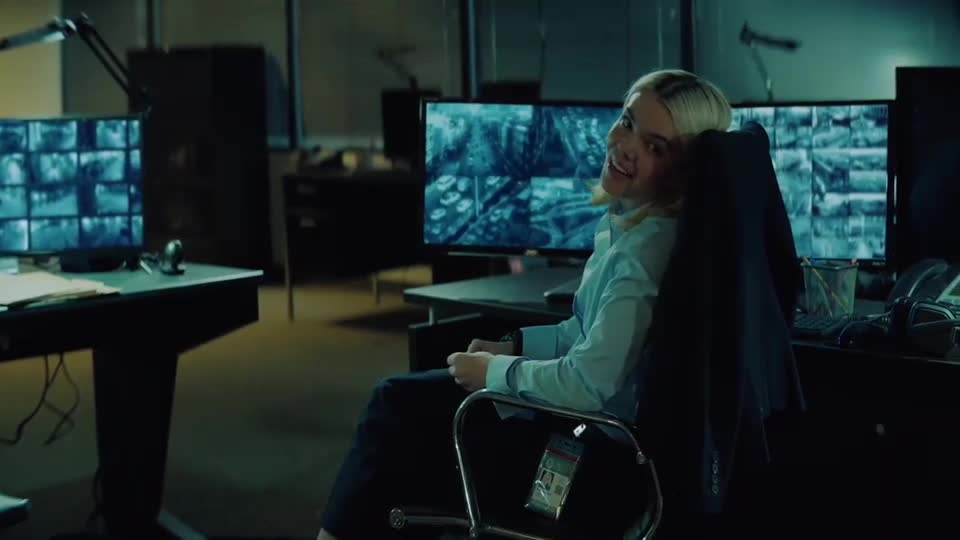 Sami proti přesile Wire Room (Bruce Willis, Kevin Dillon, Oliver Trevena 2022 Akční Thriller Bdrip 1080p ) En dabing+Cz tirulky mp4