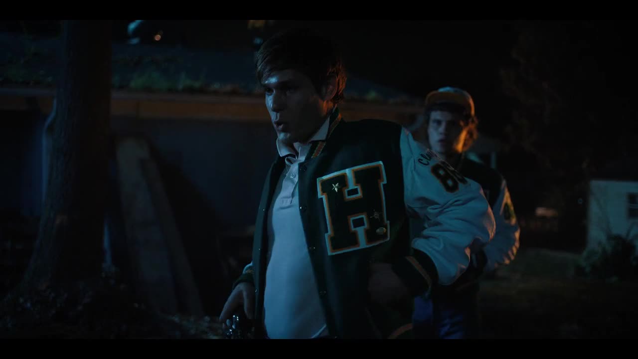 Stranger Things S04E09 09 2022 CZ dab Kapitola devátá Hon na Vecnu mp4