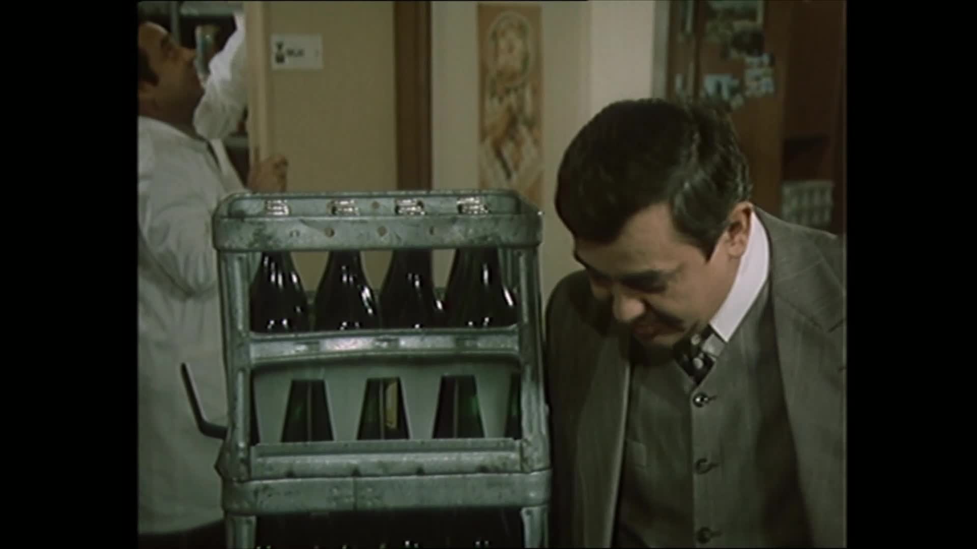 Žena za pultem E05 {1977} 1080p mkv