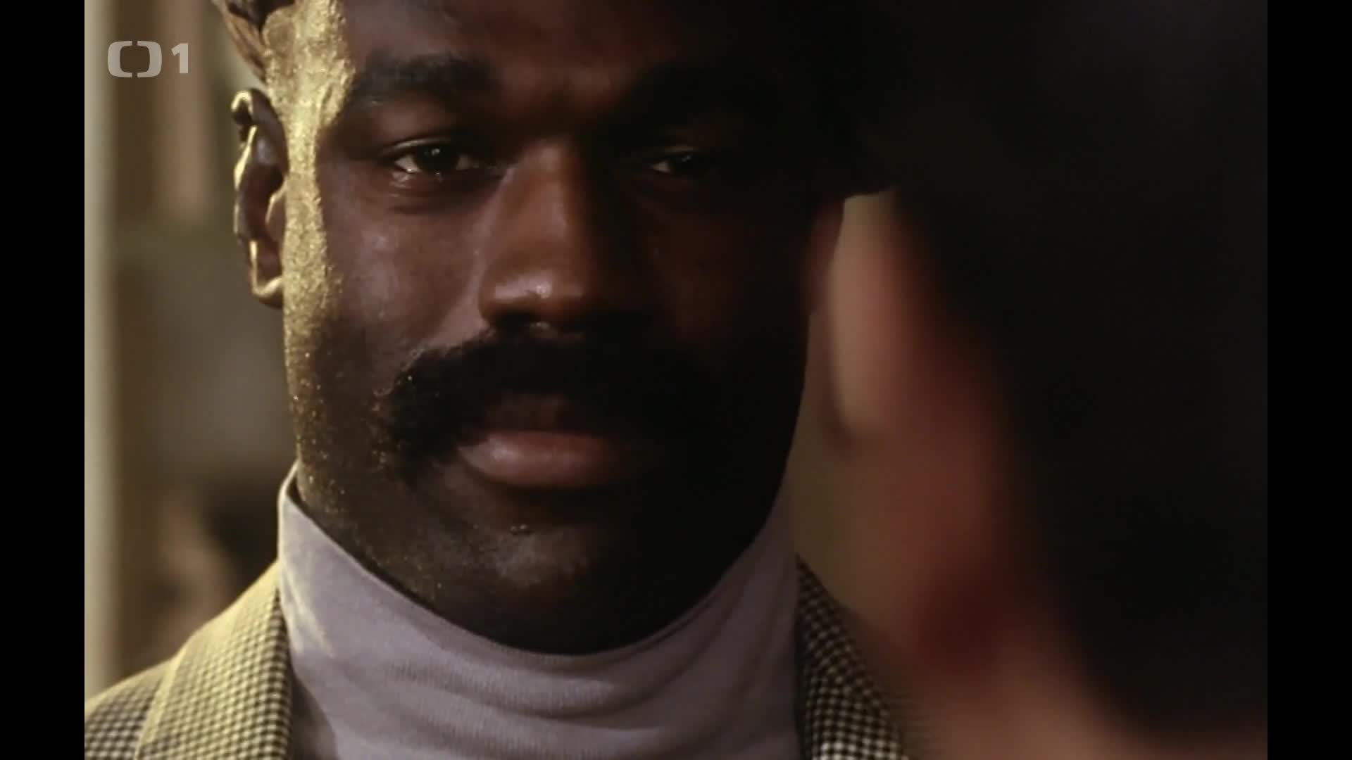 Z pamětí Sherlocka Holmese 7x01 Dům U tří štítů 1993, mp4