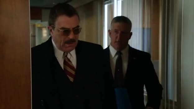 Spravedlnost v krvi (Blue Bloods) S02E11 Modrá uniforma mp4
