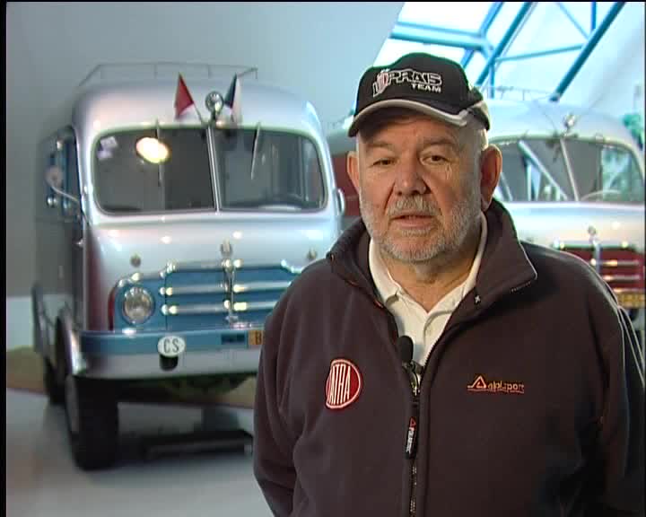 Hanzelka a Zikmund Osudy Tatry 805 H+Z Karel Loprais avi