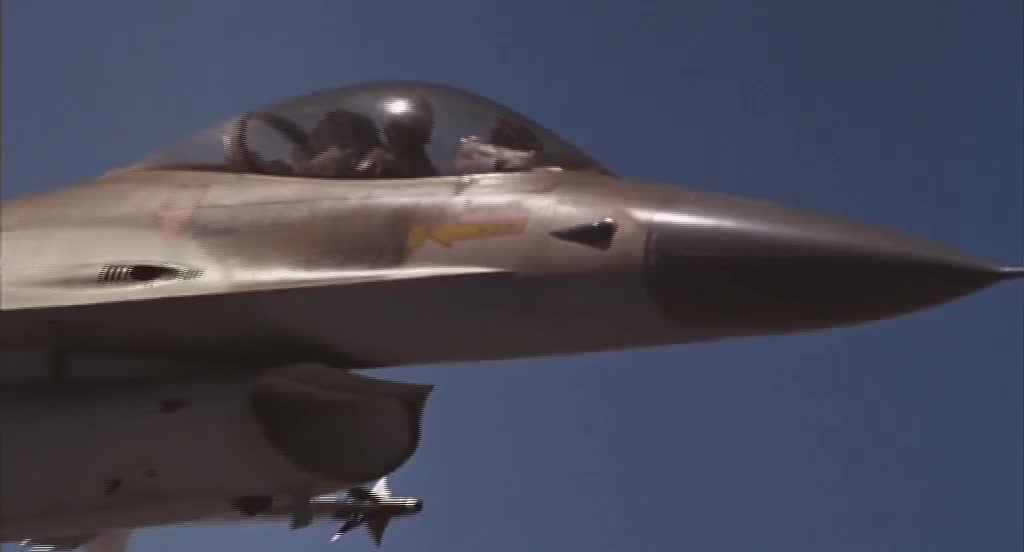 29 Létající zabiják 2007 mp4