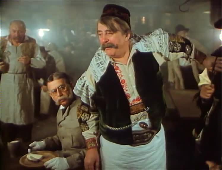 Tajemství hradu v Karpatech 1981 mp4