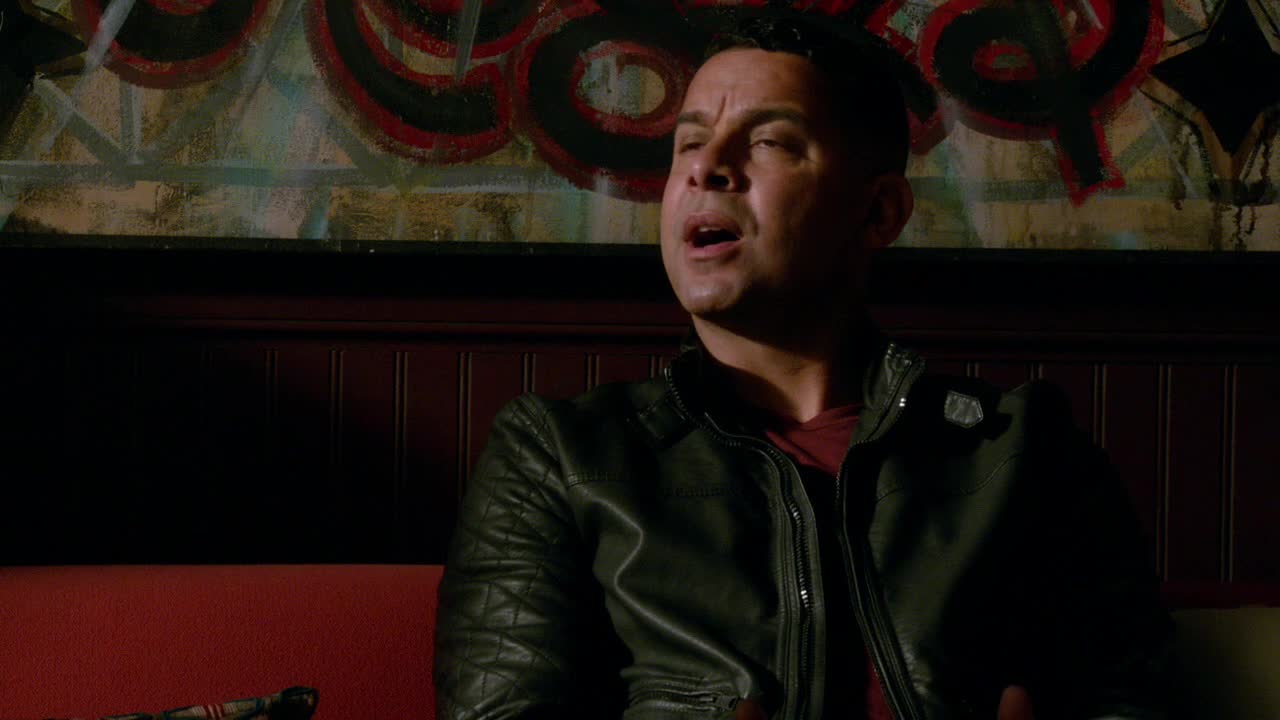 Castle na zabiti S06E21 Prkno a pořádek mkv