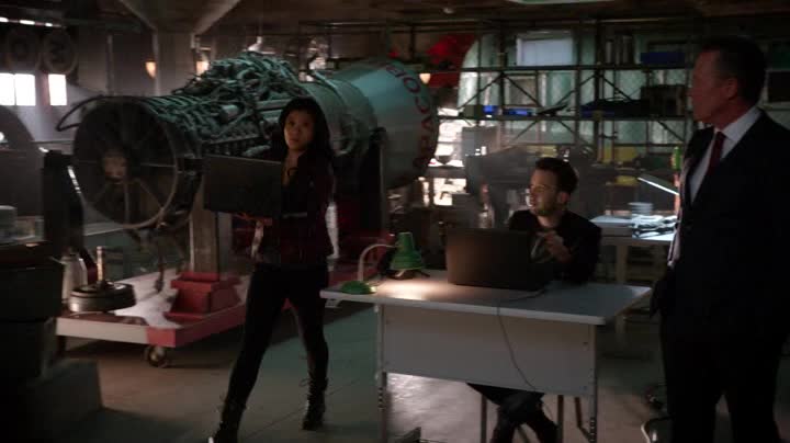 Tým Škorpion S01 E16 Scorpion WEBrip CZdabing avi