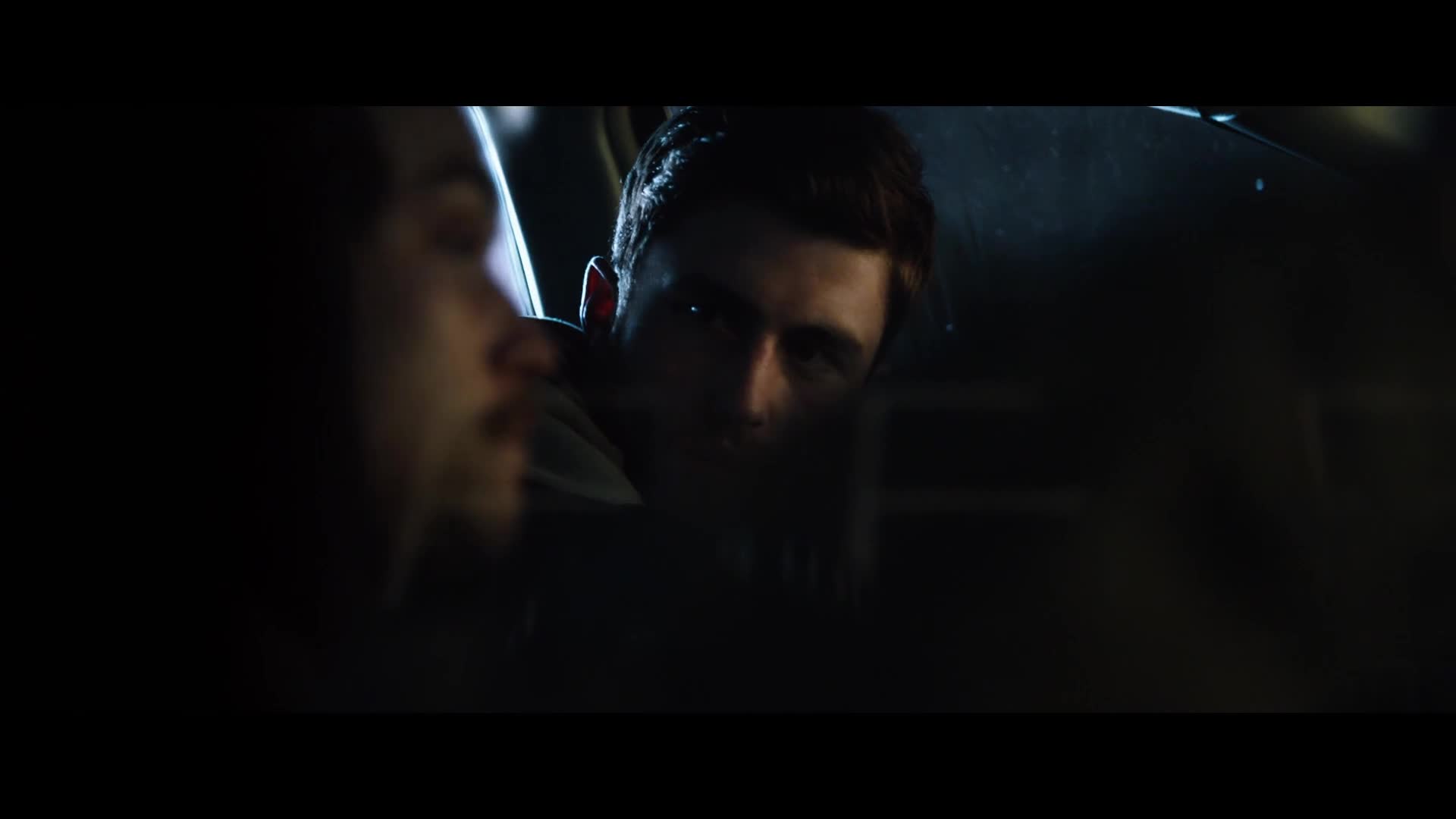 Špinavý prachy {2014} drama, mysteriózní AAC 5 1 1080p CZ dabing mkv