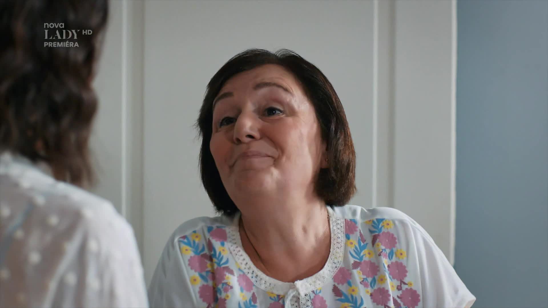 Na každém kroku E99 Demir a Selin sestřih seriálu romantické scény.mkv