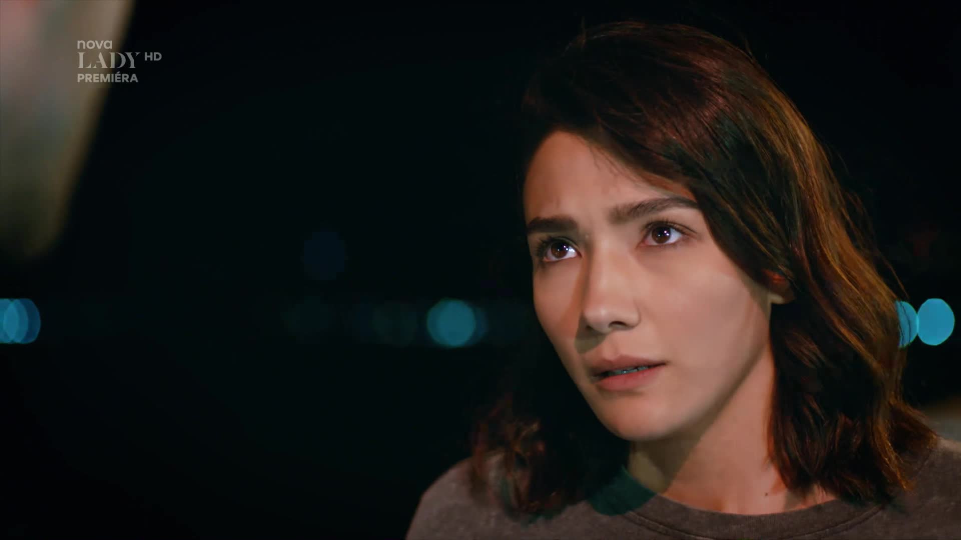 Na každém kroku E99 Demir a Selin sestřih seriálu romantické scény.mkv