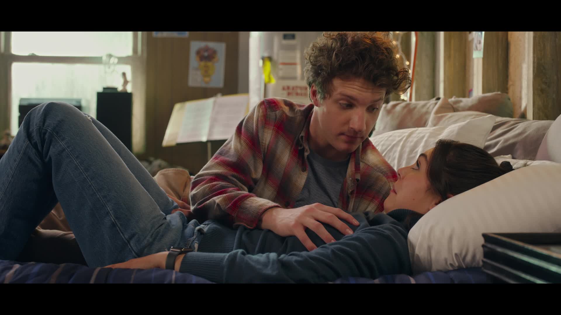 Sex Appeal 2022 (czech dubbing) sestřih Avery a Larson.mkv